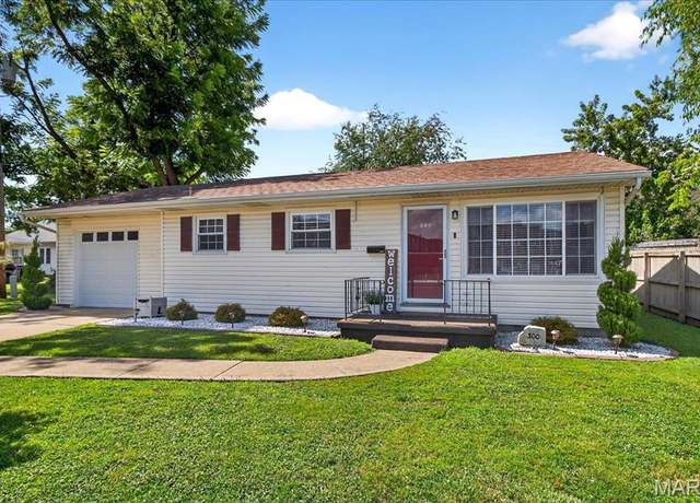 Property at 300 Admiral Trost Dr, Dupo, IL 62239, 2 beds, 1.5 baths