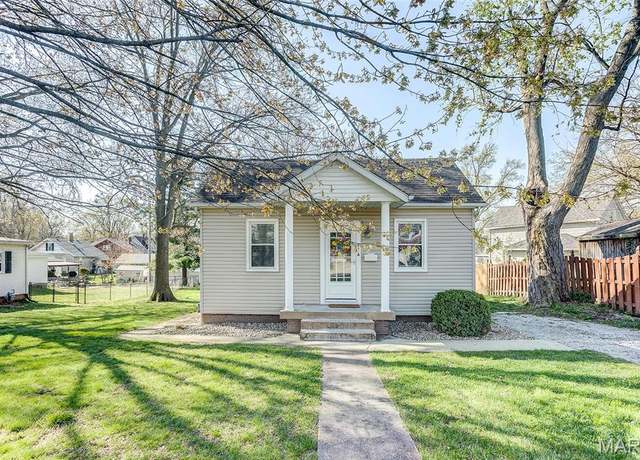 Property at 514 Jefferson Rd, Edwardsville, IL 62025, 2 beds, 1 bath