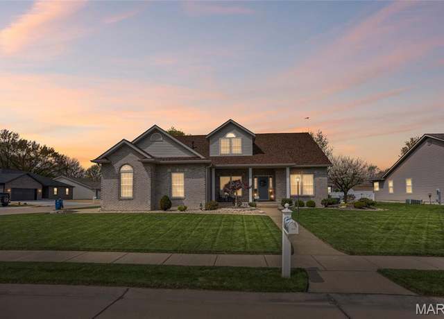 Property at 2648 Buenger Blvd, Granite City, IL 62040, 3 beds, 4.5 baths