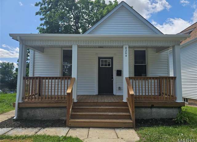 Property at 4204 Osceola St, St Louis, MO 63116, 3 beds, 1 bath
