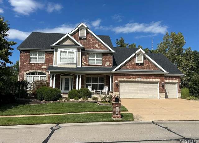 Property at 1808 Dover Trace Dr, Fenton, MO 63026, 4 beds, 4 baths