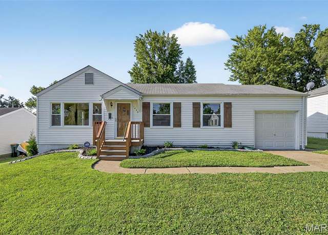 Property at 1422 Akron Dr, St Louis, MO 63137, 3 beds, 1 bath