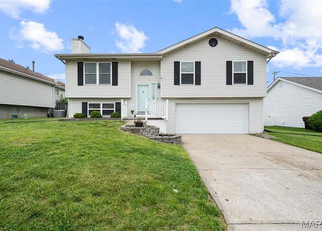 Property at 1716 Summergate Estates Dr, St Peters, MO 63303, 3 beds, 2.5 baths