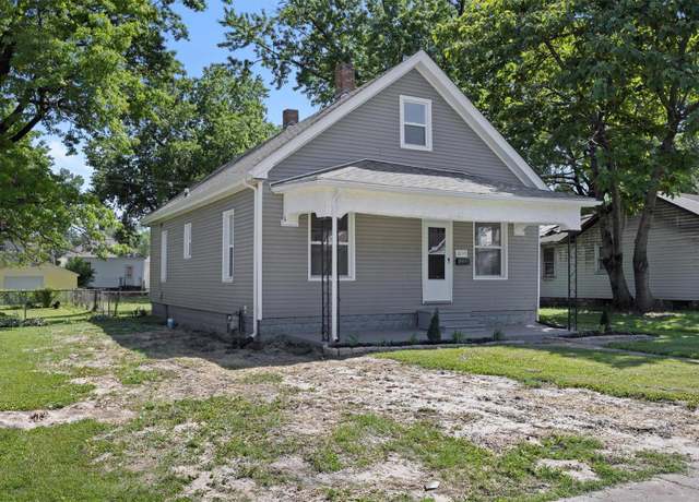 Property at 2210 E 24th St, Granite City, IL 62040, 2 beds, 1 bath
