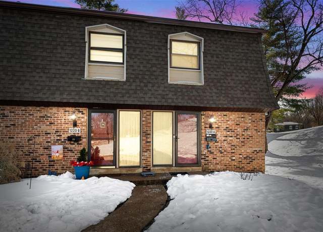 Property at 1220 Wicklow Rd Unit A, Ballwin, MO 63021, 2 beds, 1.5 baths