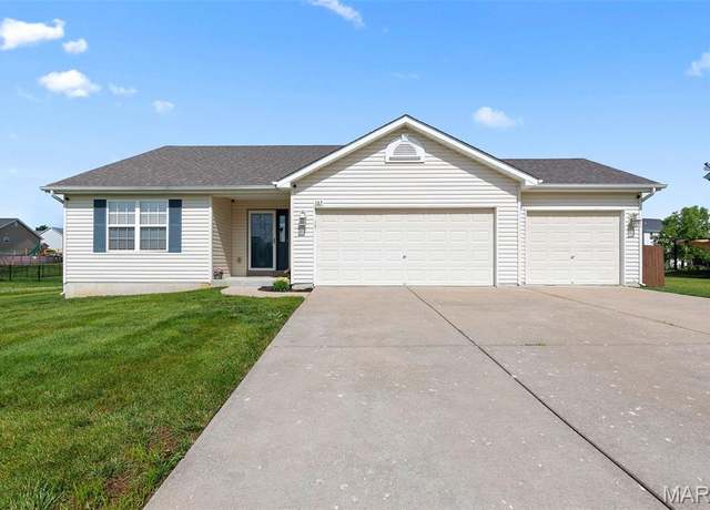 Property at 107 Piety Dr, Lake St Louis, MO 63367, 3 beds, 2 baths