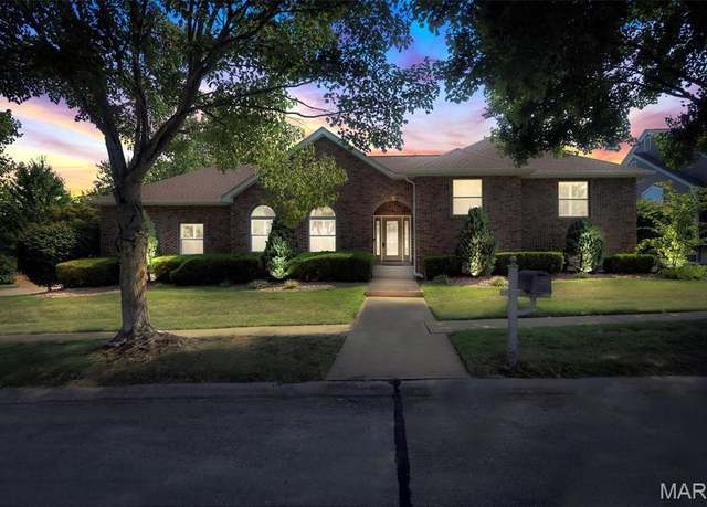 Property at 6165 Clifton Oaks Pl, Oakville, MO 63129, 4 beds, 3 baths