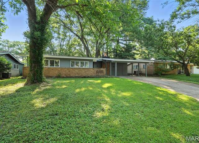 Property at 410 Allen Dr, Florissant, MO 63033, 4 beds, 2 baths