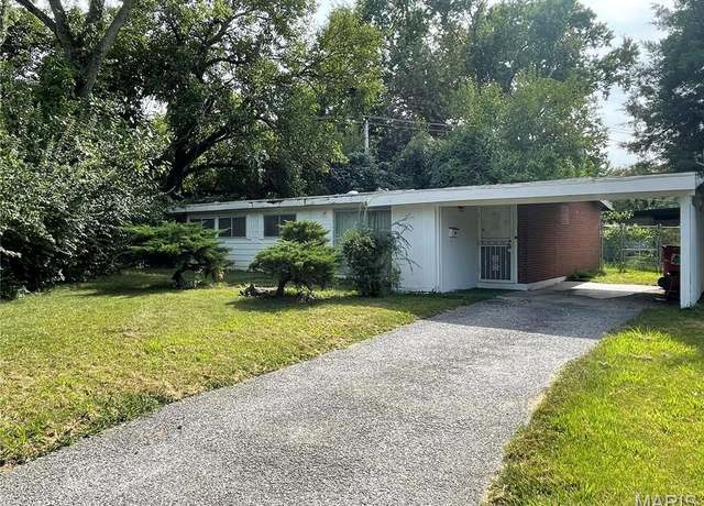Property at 8406 January Ave, Berkeley, MO 63134, 3 beds, 2 baths