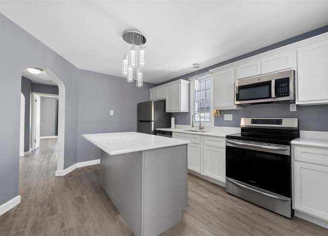 Property at 6935 Lansdowne Ave, St Louis, MO 63109, 4 beds, 1 bath