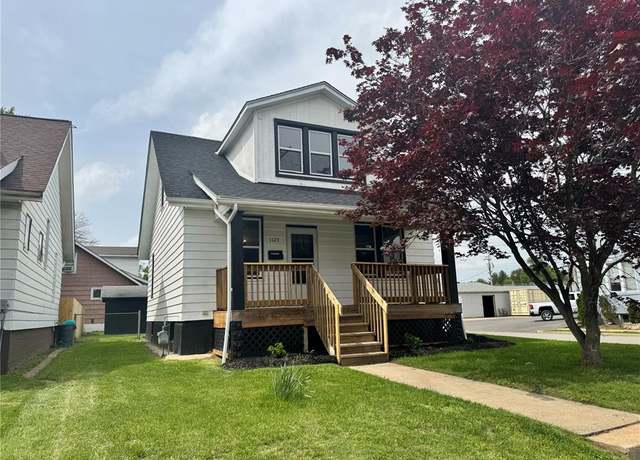 Property at 1123 E A St, Belleville, IL 62220, 3 beds, 1.5 baths