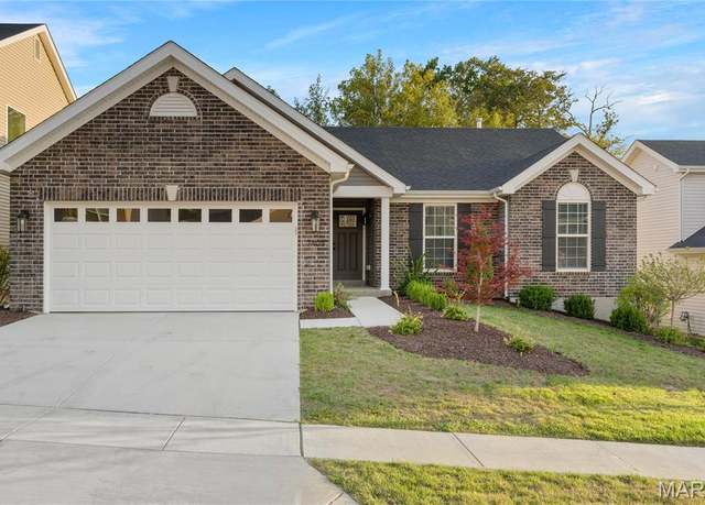 Property at 7405 Shadow Point Dr, St Louis, MO 63129, 3 beds, 2 baths