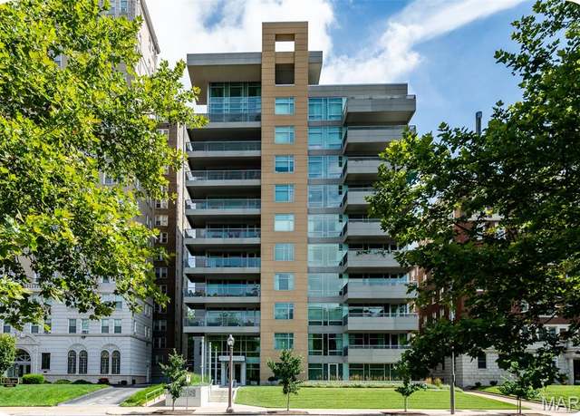 Property at 4545 Lindell Blvd #10, St Louis, MO 63108, 2 beds, 1.5 baths