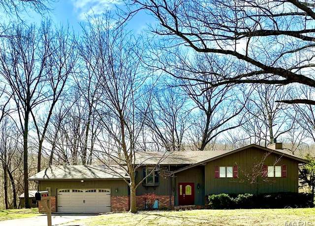 Property at 16 Melody Ln, Troy, IL 62294, 4 beds, 3 baths