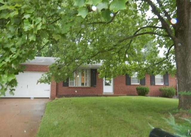 Property at 10412 Saint Ives Dr, St Louis, MO 63136, 3 beds, 2 baths