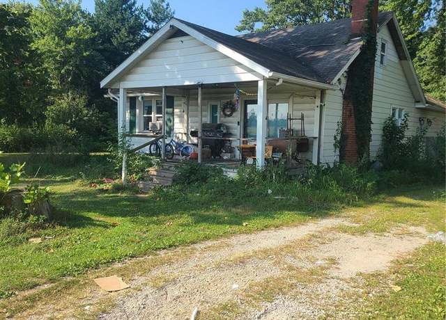 Property at 17961 Old Hwy 67, Jerseyville, IL 62052, 3 beds, 4 baths