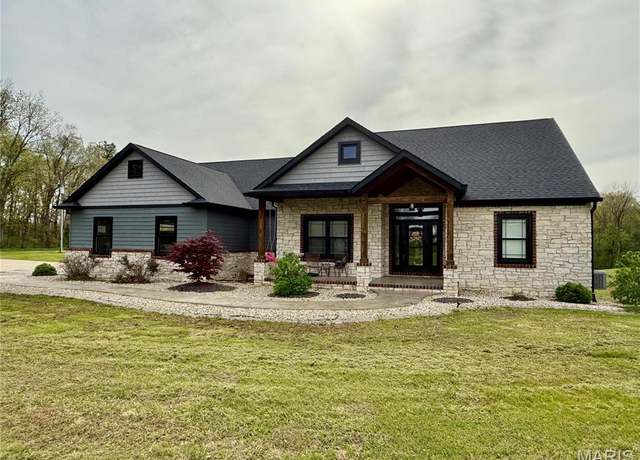 Property at 8009 Brickyard Hill Rd, Worden, IL 62097, 5 beds, 2.5 baths