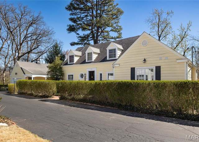 Property at 44 Conway Ln, St Louis, MO 63124, 4 beds, 2.5 baths