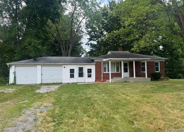 Property at 6 Maple Dr, Caseyville, IL 62232, 2 beds, 1 bath