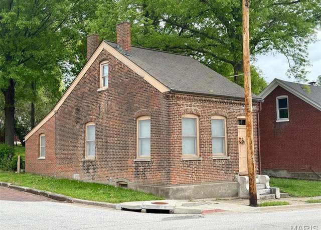 Property at 600 S Charles St, Belleville, IL 62220, 1 bed, 1 bath
