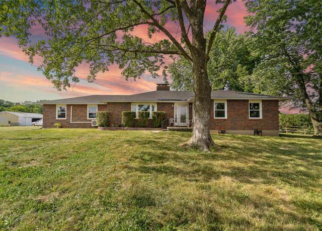 Property at 10221 County Road 152, MO 63388, 3 beds, 2 baths