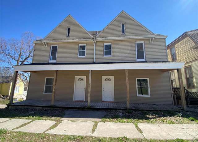 Property at 1001 Bird St, Hannibal, MO 63401, 4 beds, 4 baths