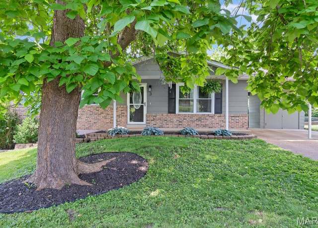 Property at 3 Orf Pl, Eureka, MO 63025, 3 beds, 2 baths