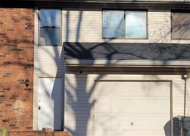 Property at 12435 Sea Lane Dr, Florissant, MO 63033, 3 beds, 3 baths