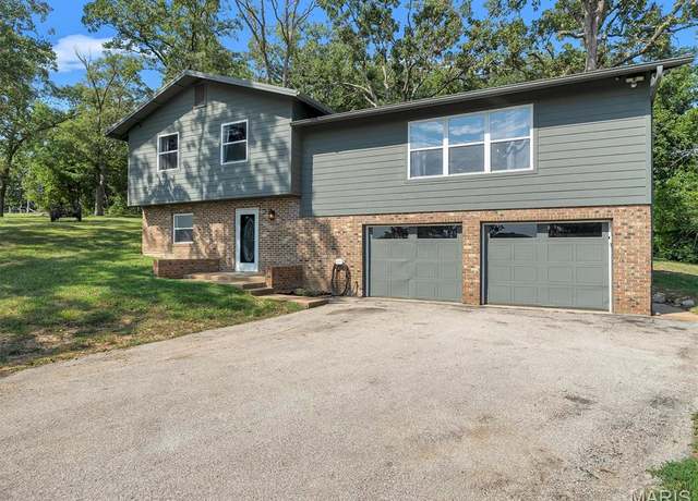 Property at 8052 County Line Rd, Robertsville, MO 63072, 3 beds, 2.5 baths