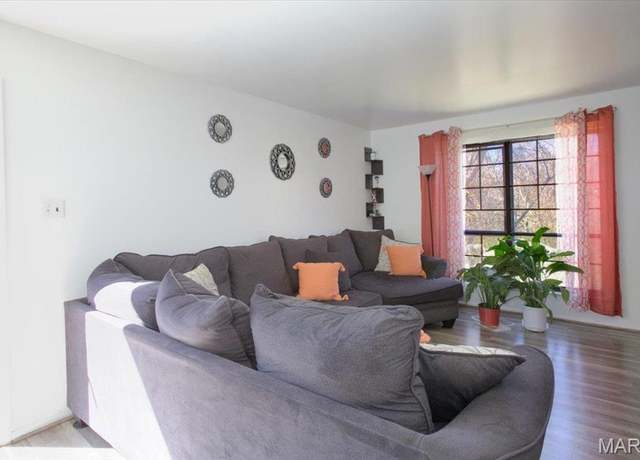 Property at 11221 Sugartrail Dr, St Louis, MO 63136, 2 beds, 1.5 baths