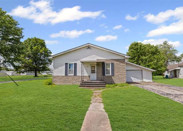 Property at 694 Elm St, Livingston, IL 62058, 2 beds, 1 bath