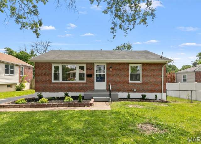 Property at 8364 Fullerton Ave, University City, MO 63132, 2 beds, 1 bath