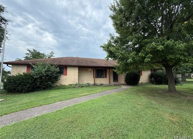Property at 107 Sharon Dr, Montgomery City, MO 63361, 3 beds, 2.5 baths