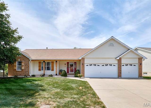 Property at 9 Osperey Way, O'fallon, MO 63368, 4 beds, 3 baths