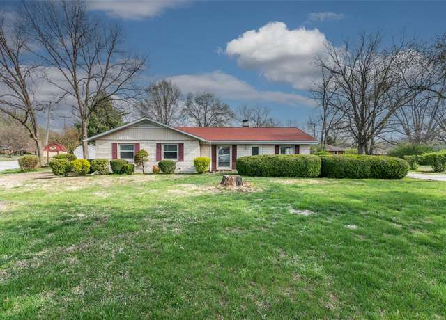 Property at 155 Troy Rd, Collinsville, IL 62234, 3 beds, 2 baths