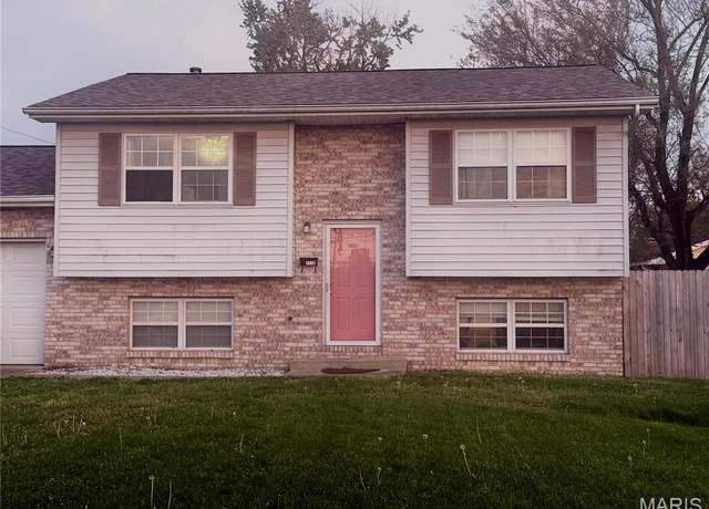 Property at 1710 Harrison Ave, Wood River, IL 62095, 3 beds, 2 baths
