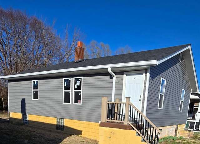 Property at 3125 Louisiana Blvd, East St Louis, IL 62205, 2 beds, 1 bath