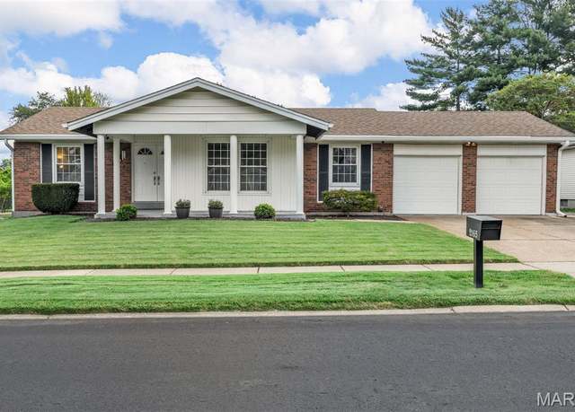 Property at 2165 Jenkee Dr, Florissant, MO 63031, 4 beds, 2 baths