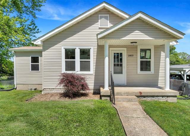 Property at 1803 E Belle Ave, Belleville, IL 62221, 2 beds, 1.5 baths