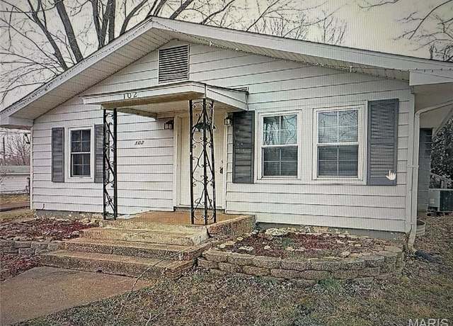 Property at 102 Cross St, Bonne Terre, MO 63628, 3 beds, 1 bath