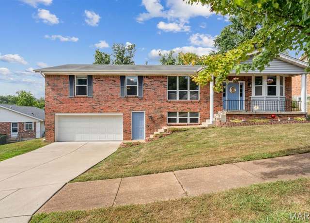 Property at 4449 Pinyon Jay Ct, St Louis, MO 63128, 3 beds, 2.5 baths