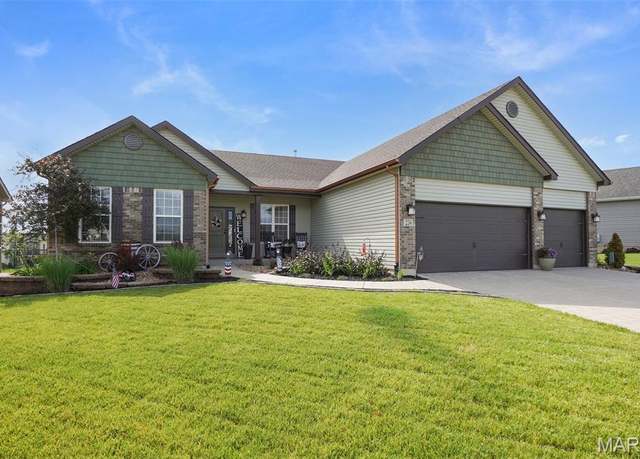 Property at 234 Lonepine Dr, Wentzville, MO 63385, 3 beds, 2.5 baths