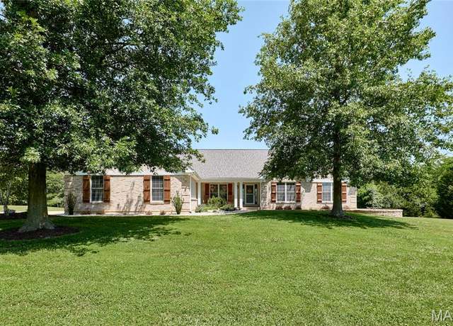 Property at 3751 Forest Meadow Dr, Defiance, MO 63341, 4 beds, 2.5 baths