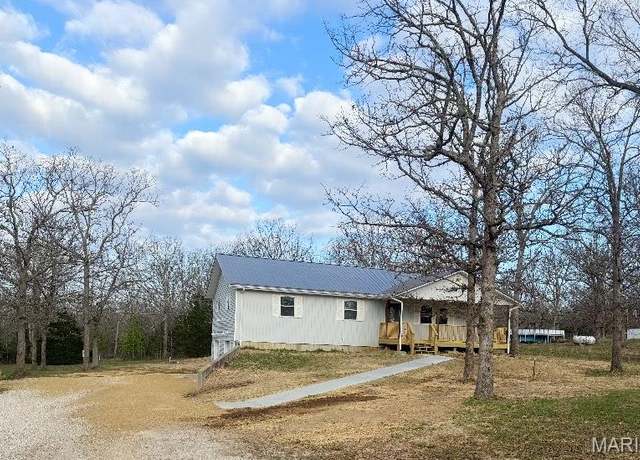 Property at 26035 Silver Ln, Waynesville, MO 65583, 4 beds, 2.5 baths