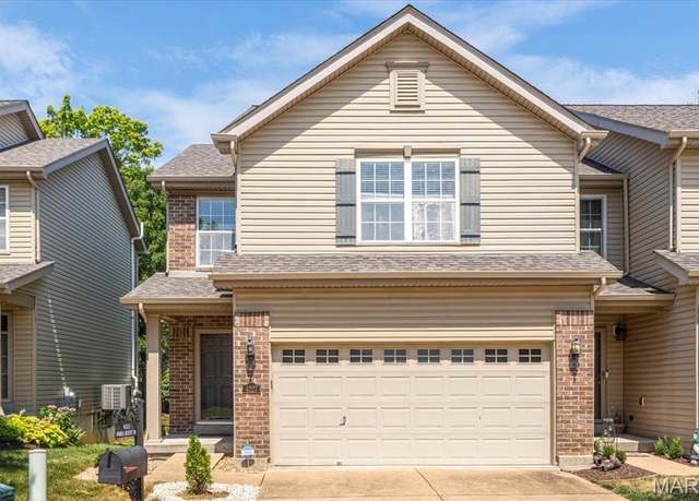 Property at 4227 Forder Heights Dr, St Louis, MO 63129, 3 beds, 2.5 baths