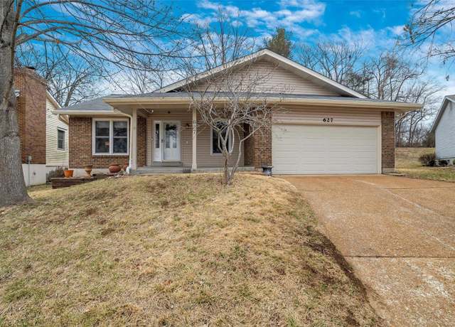 Property at 627 Applecross Ct, Manchester, MO 63021, 3 beds, 2.5 baths