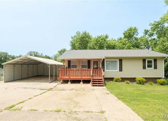 Property at 10867 Cabin Ln, Dexter, MO 63841, 5 beds, 3 baths