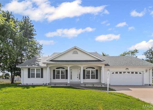 Property at 1218 Witt Mill Rd, Jerseyville, IL 62052, 3 beds, 2 baths