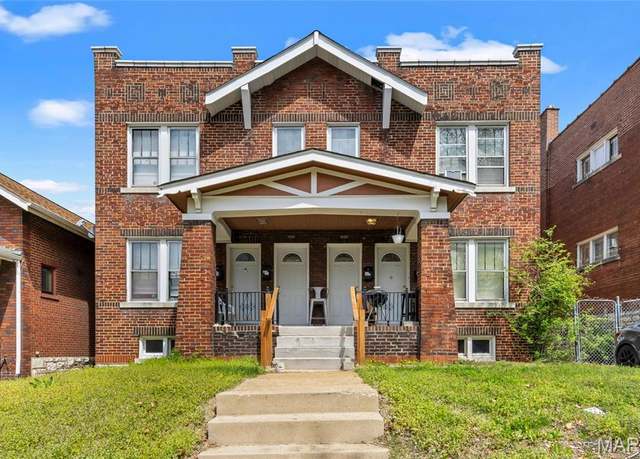 Property at 3637 Dunnica Ave, St Louis, MO 63116, 4 beds, 4 baths