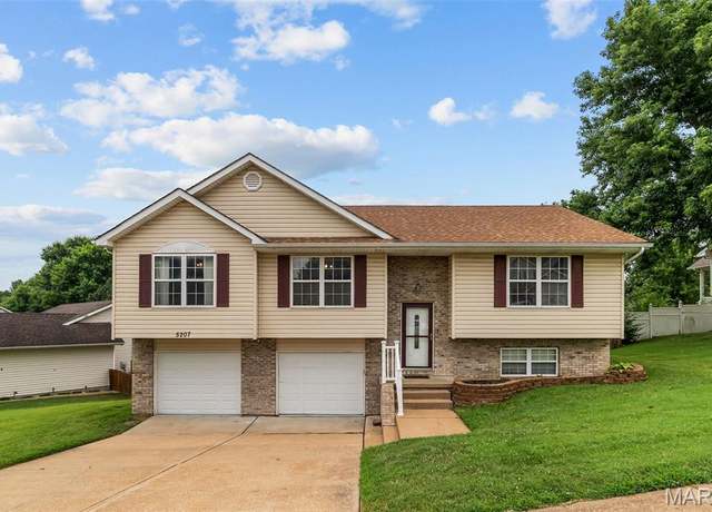 Property at 5207 Summerfield Dr, Imperial, MO 63052, 3 beds, 3 baths